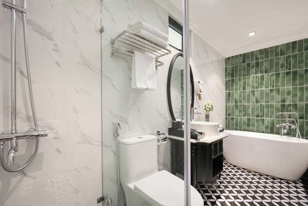 The Legend Hanoi Hotel 47/48