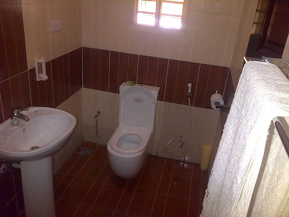 Esado Suites And Conference Oregun 10/11