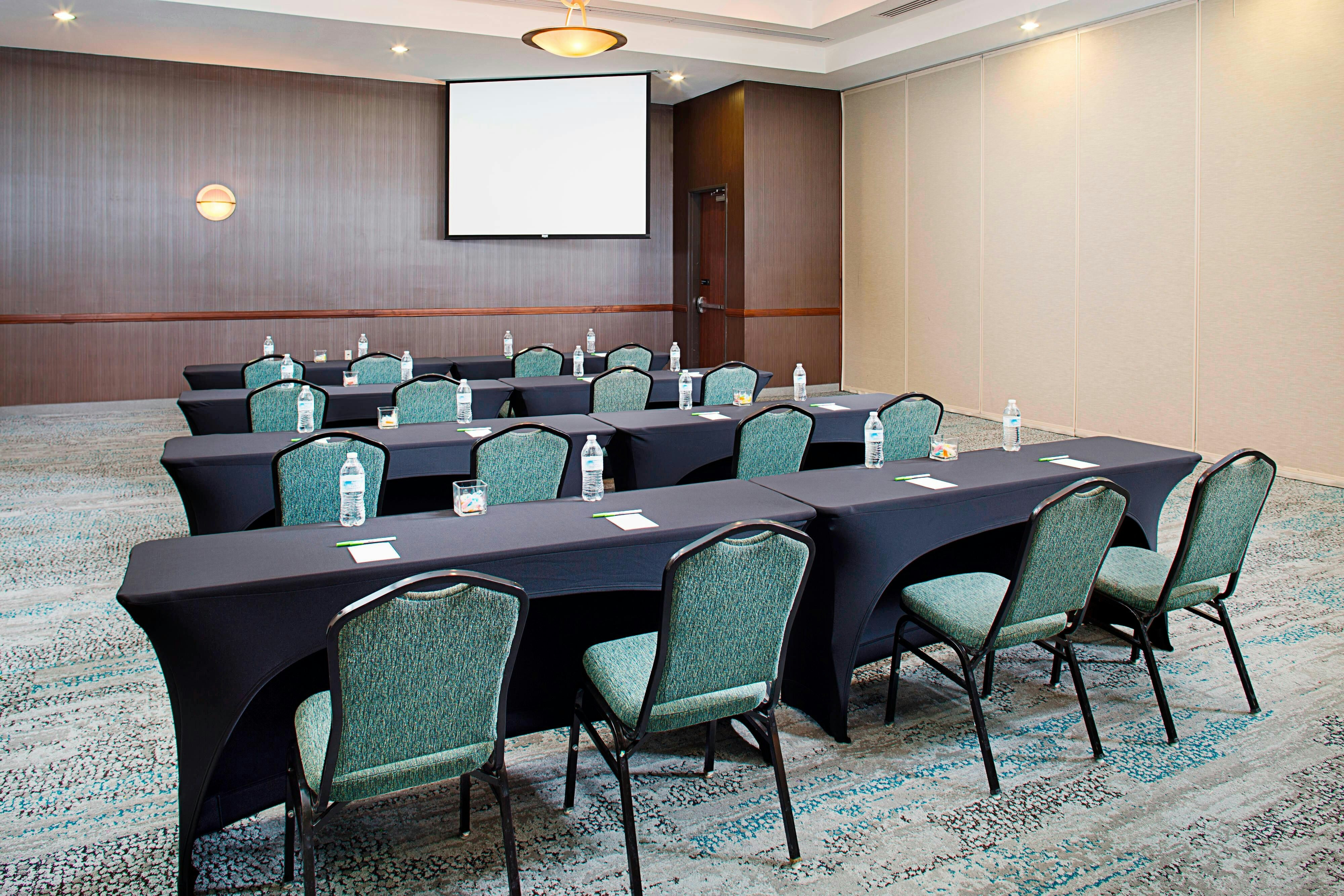 Courtyard by Marriott San Antonio SeaWorld - Westover Hills 53/65
