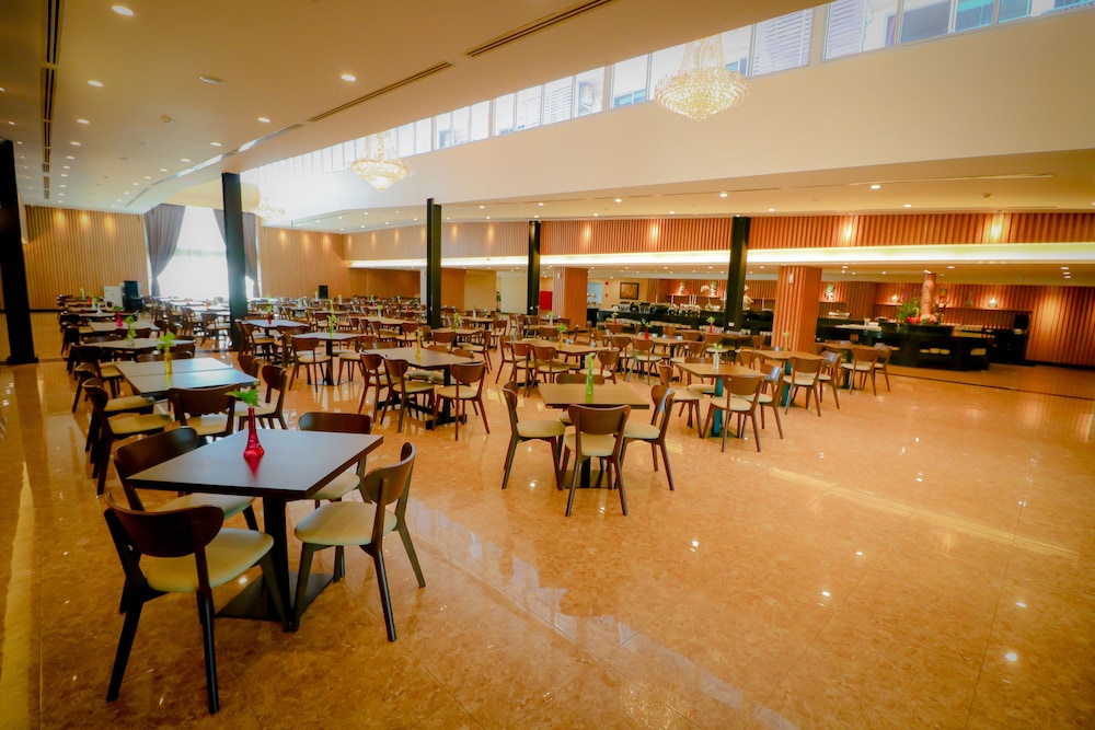 The Cotai Luxury Design Hotel 38/50