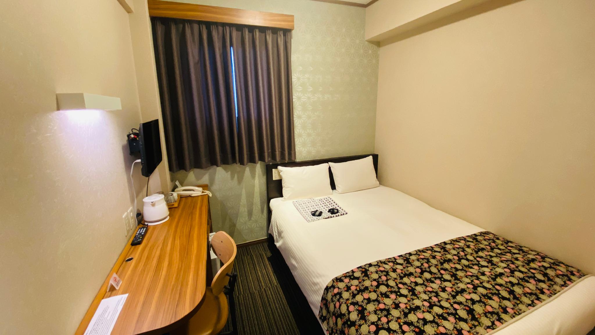 Standard, Double Bed, Smoking Type Not Guaranteed