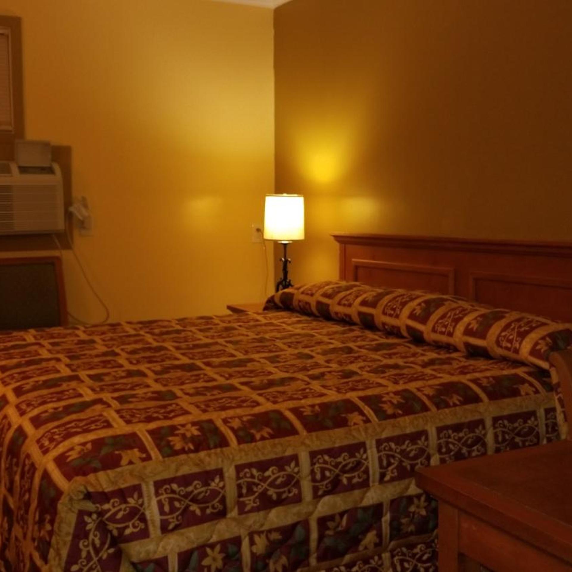 Luxury Inn 16/26