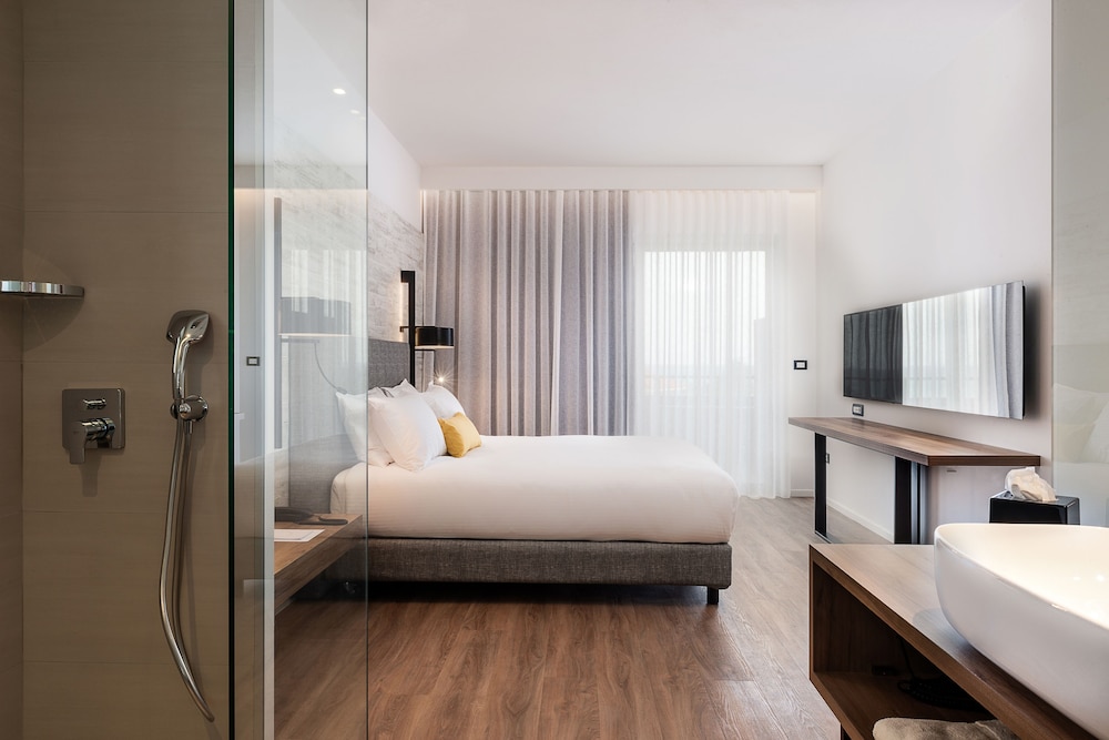 Euphoria Resort 30/76