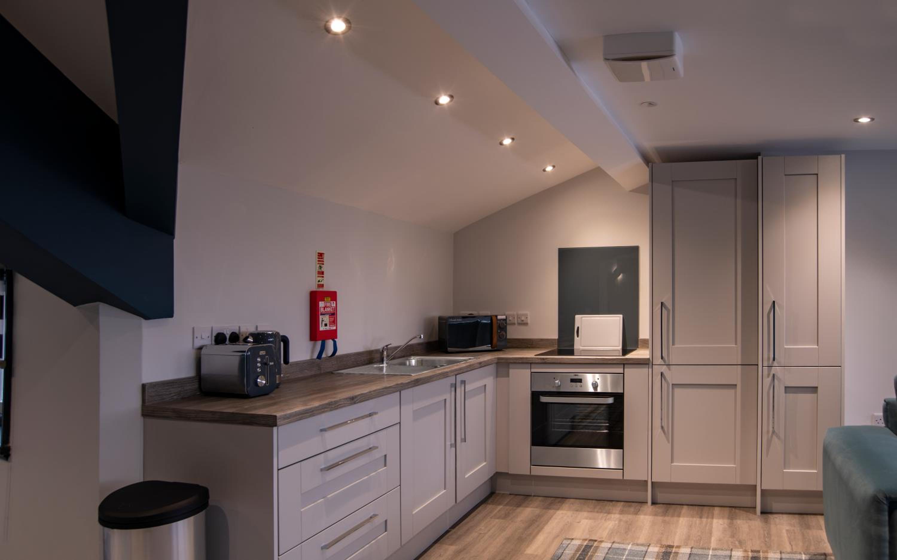 The Castle Collection - 14 Cook Street 15/19