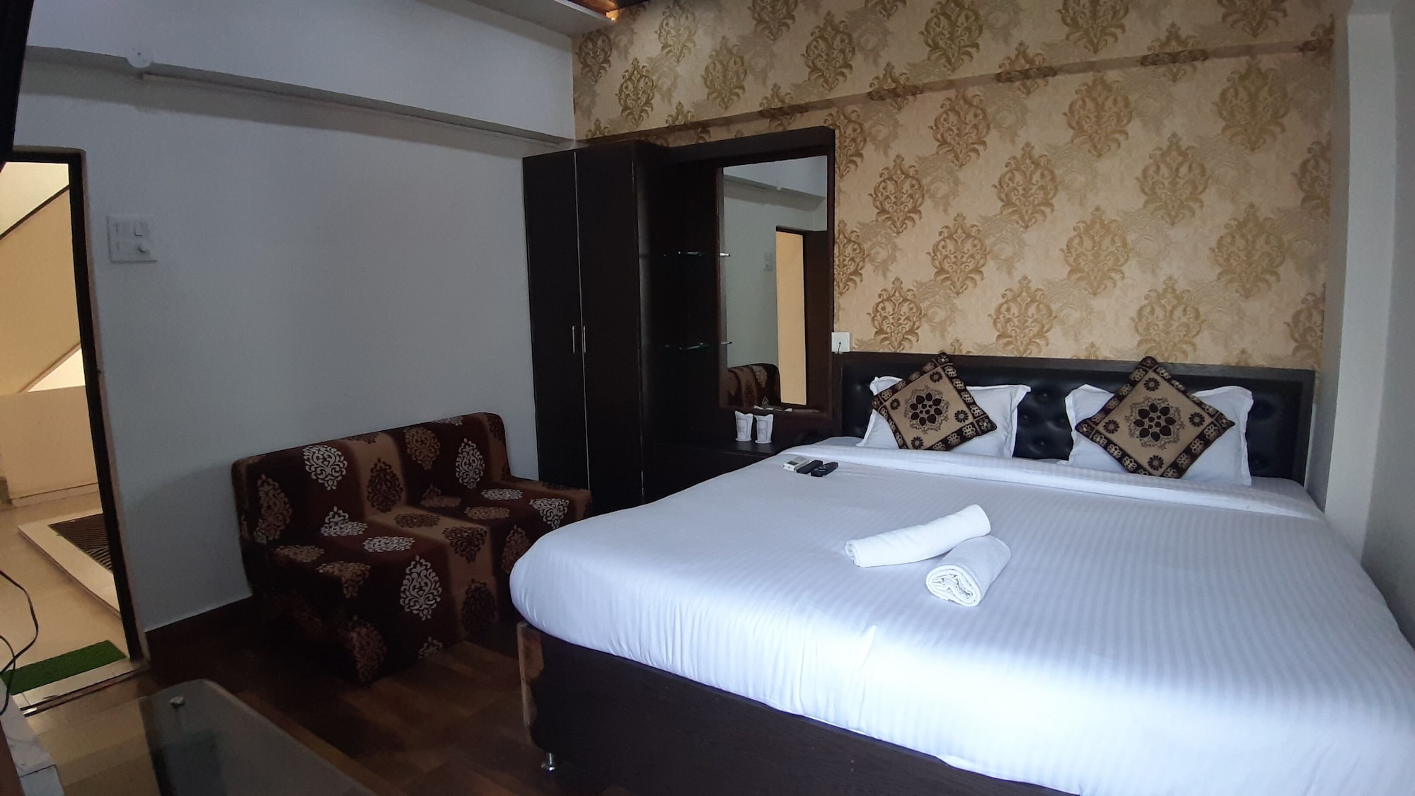 Deluxe, King Bed, River View, Sita Guest House 2/8