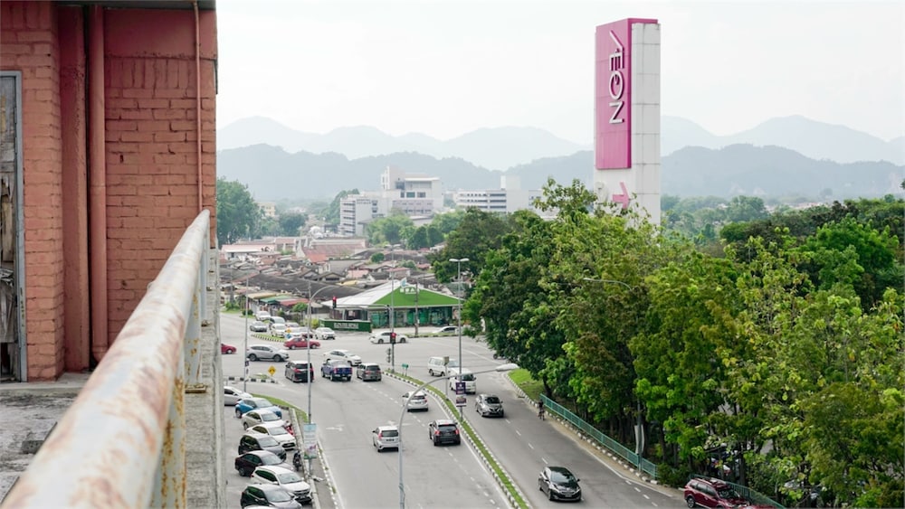 1969 Business Suites @ Ipoh Garden 45/50