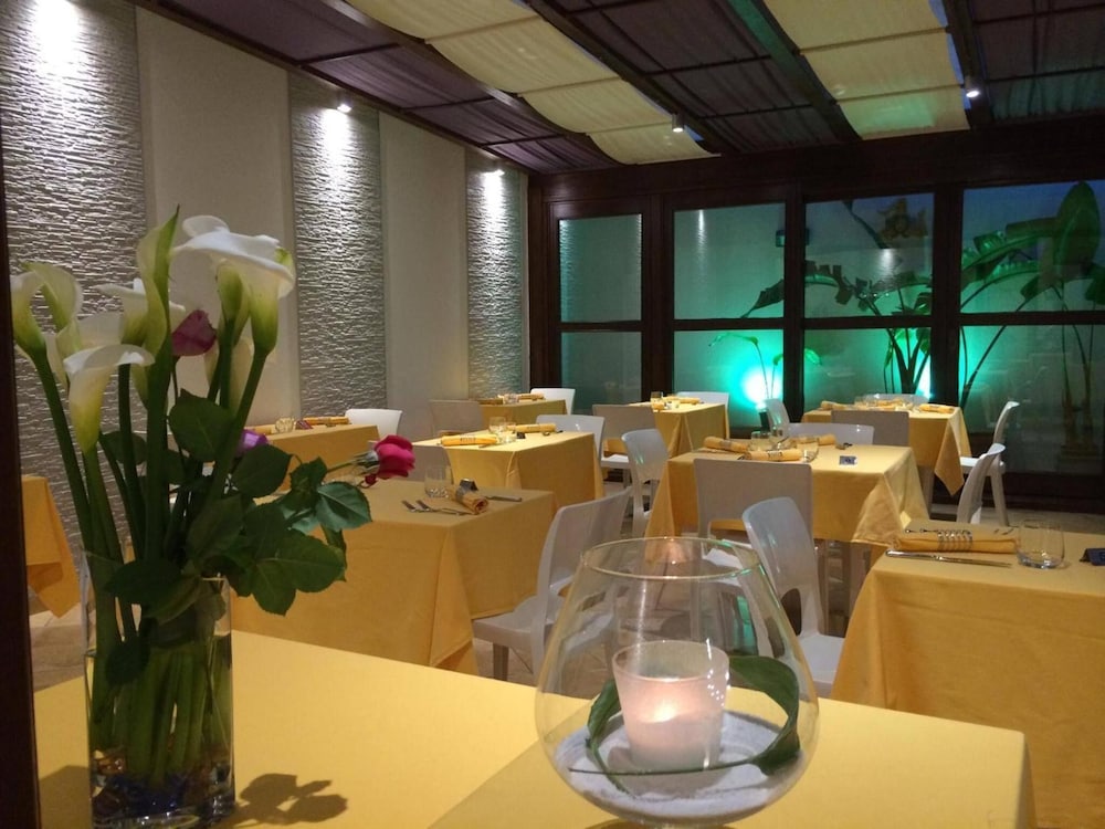 Hotel Ristorante Trinacria 35/50