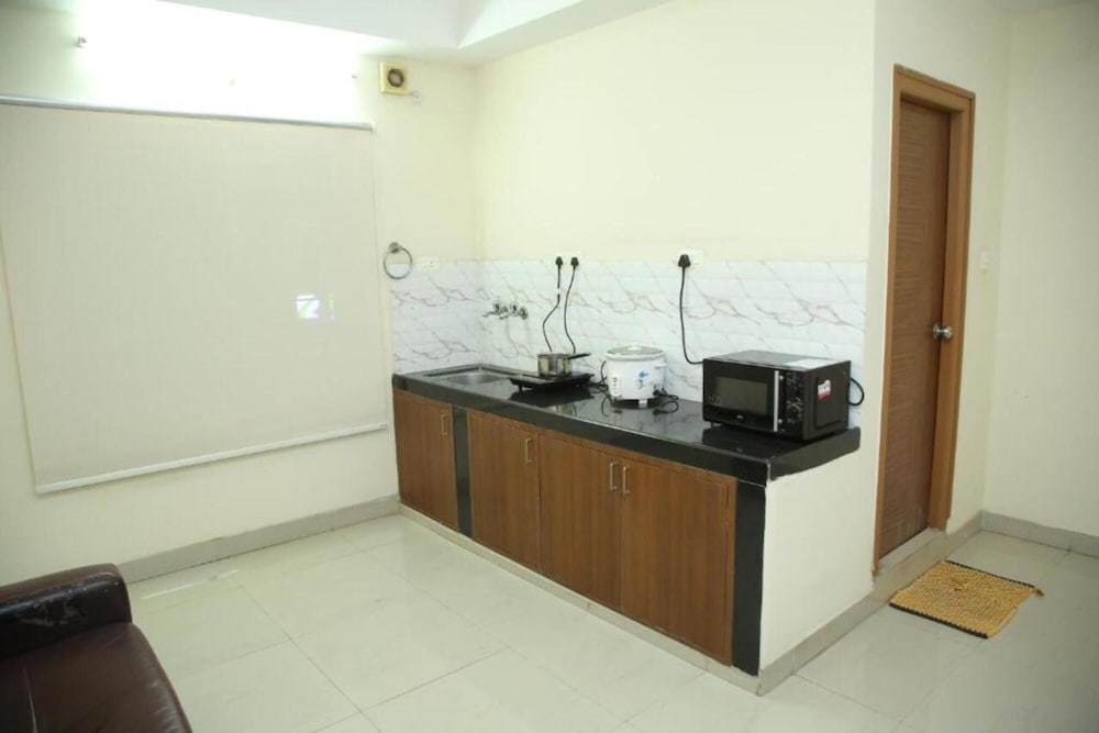 Fabhotel Siri Inn Madhapur 38/39