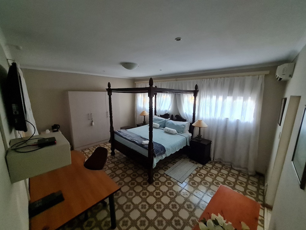 Pretoria North Lodge 14/43