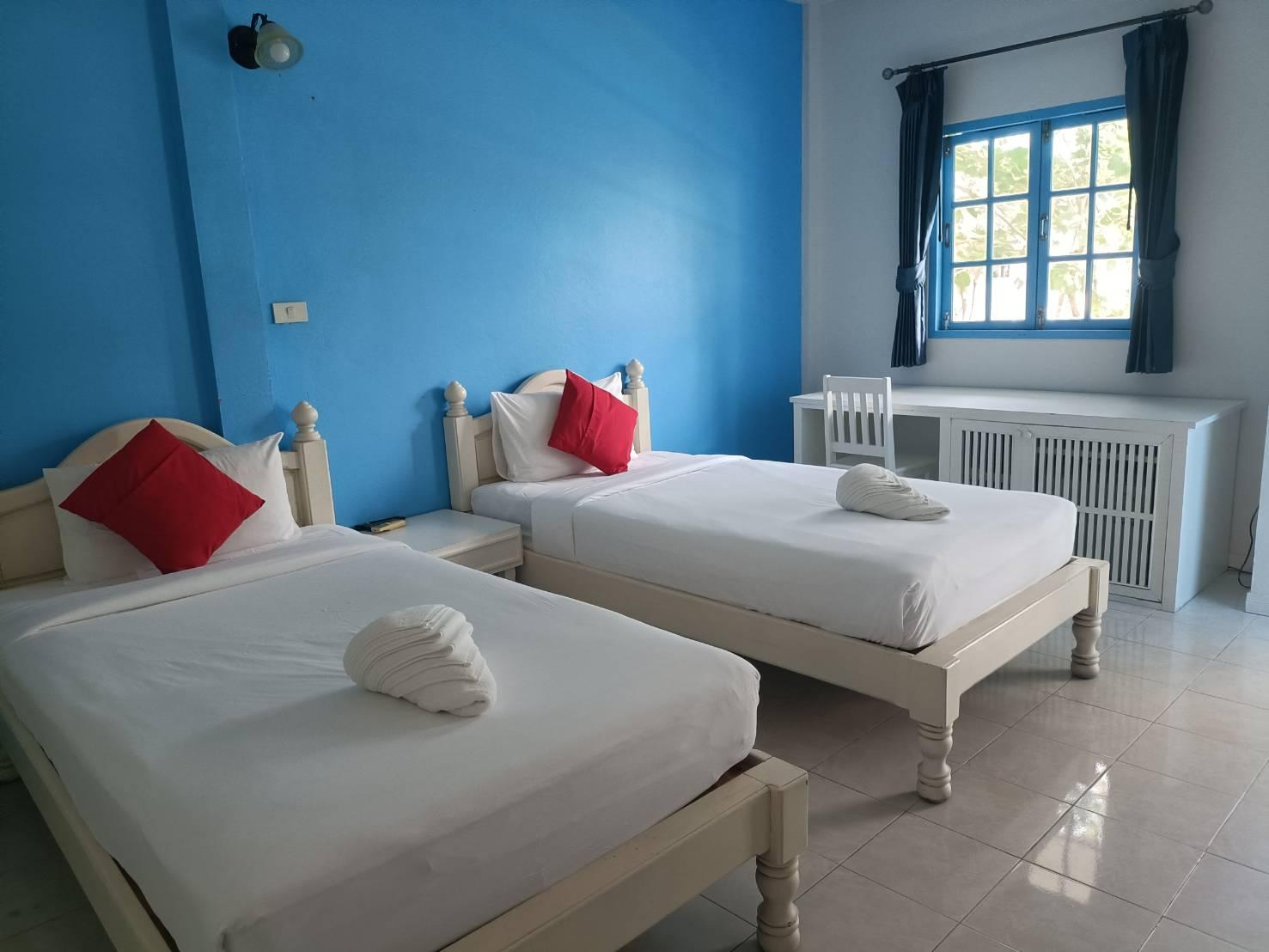 SUPERIOR ROOM TWIN BED