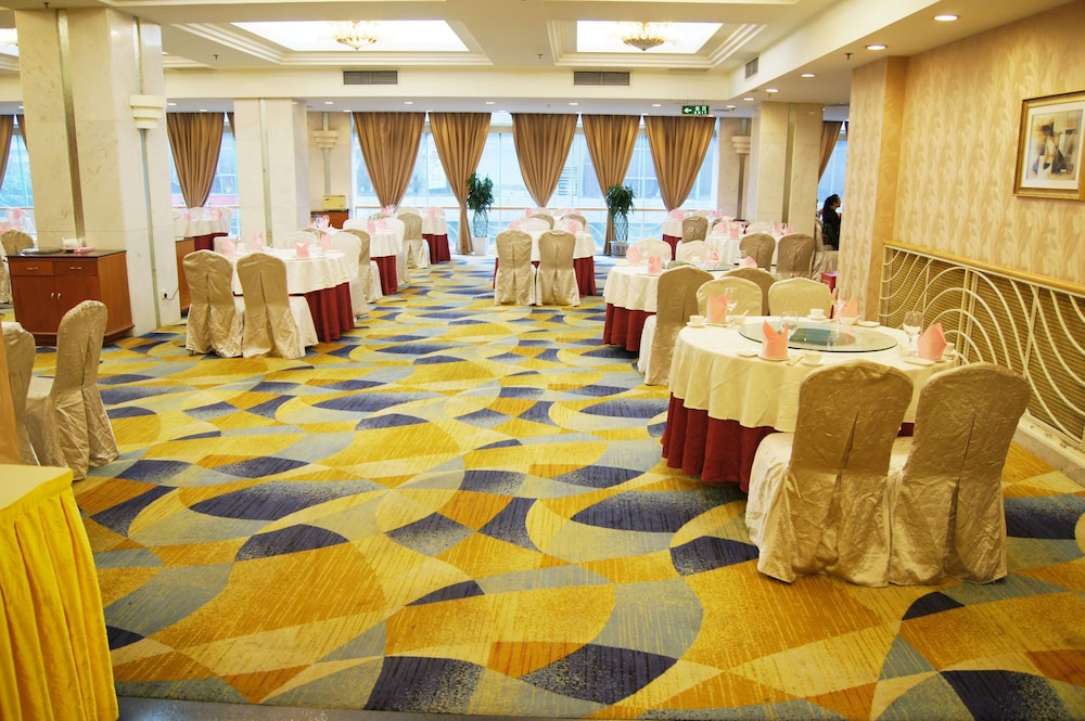 Milky Way Hotel Chongqing 43/56