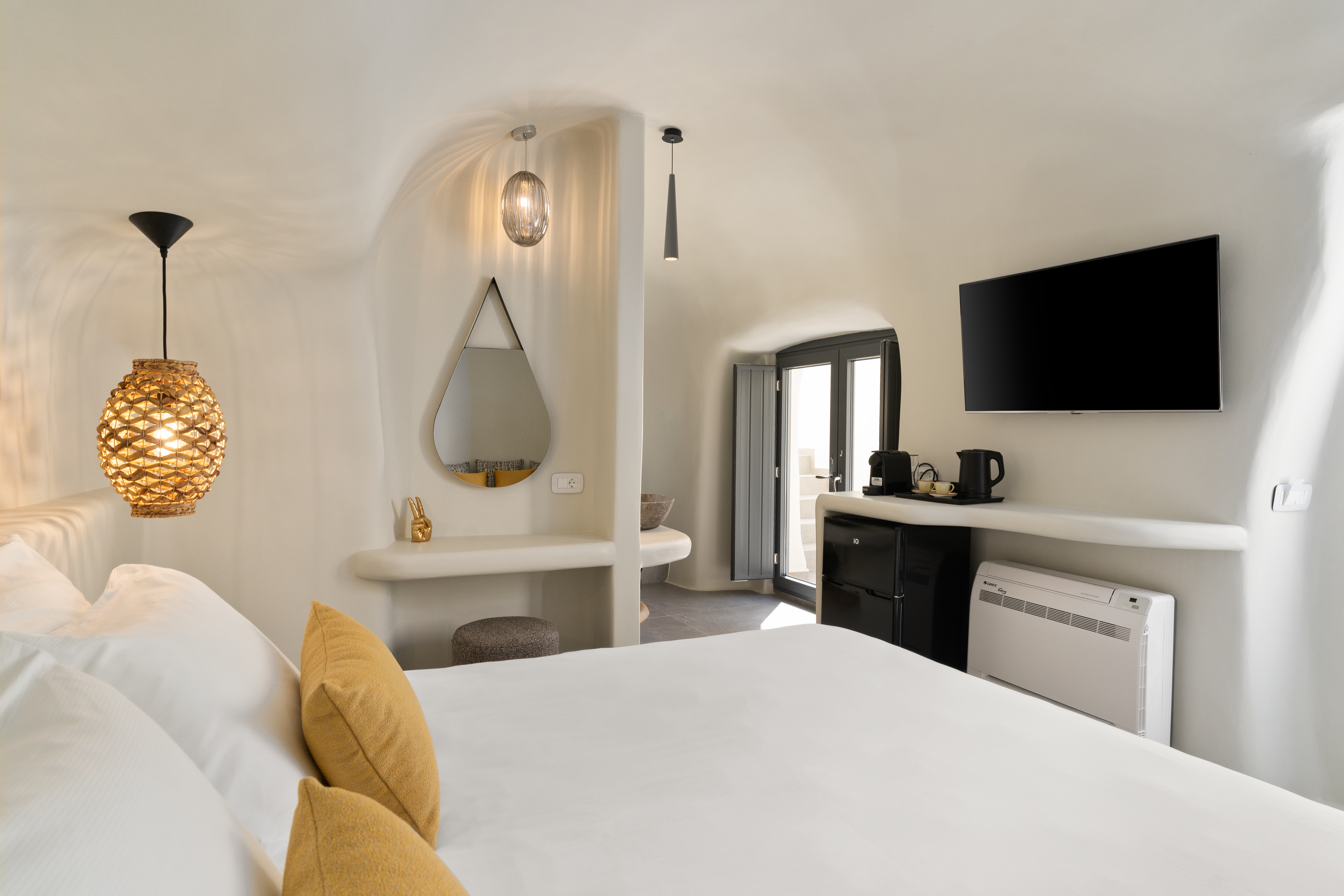 JUNIOR SUITE, INDOOR JETTED TUB
