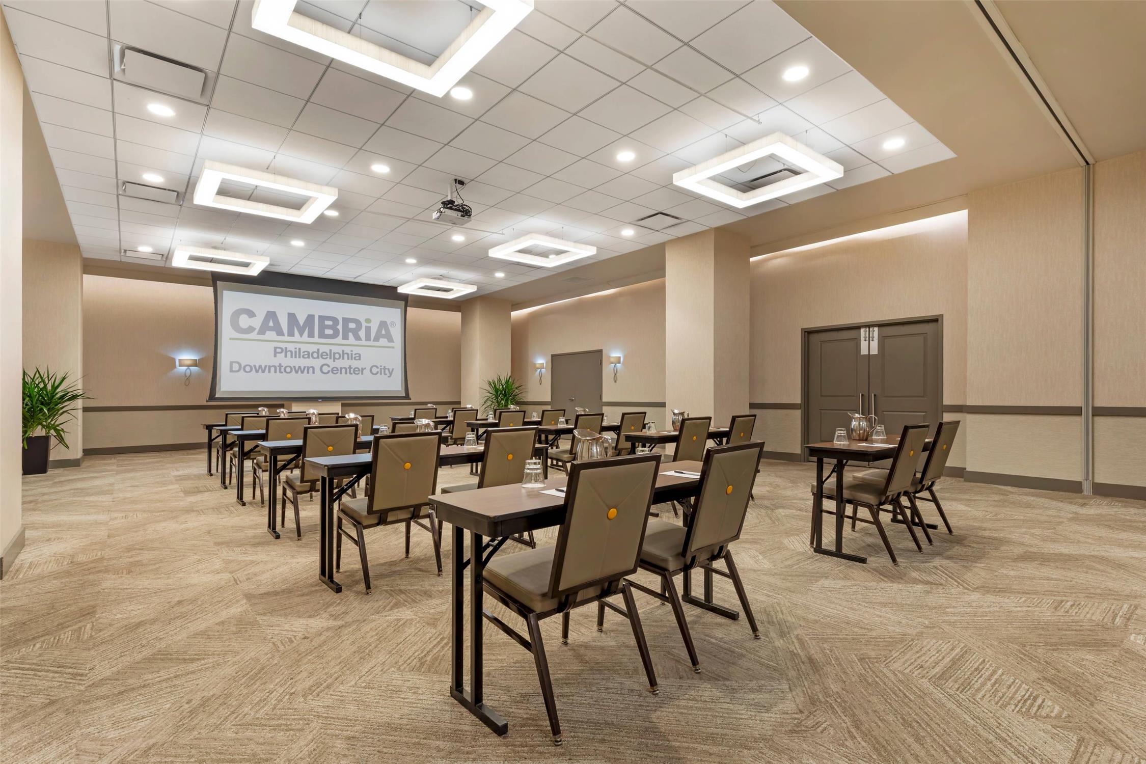Cambria Hotel Philadelphia Downtown - Center City 57/60