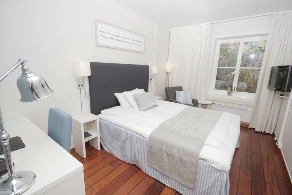 Home Hotel Grimstad 12/61