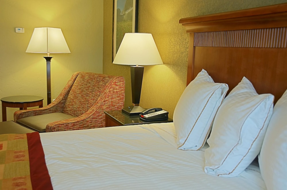 Best Western Plus Canyon Pines 13/46
