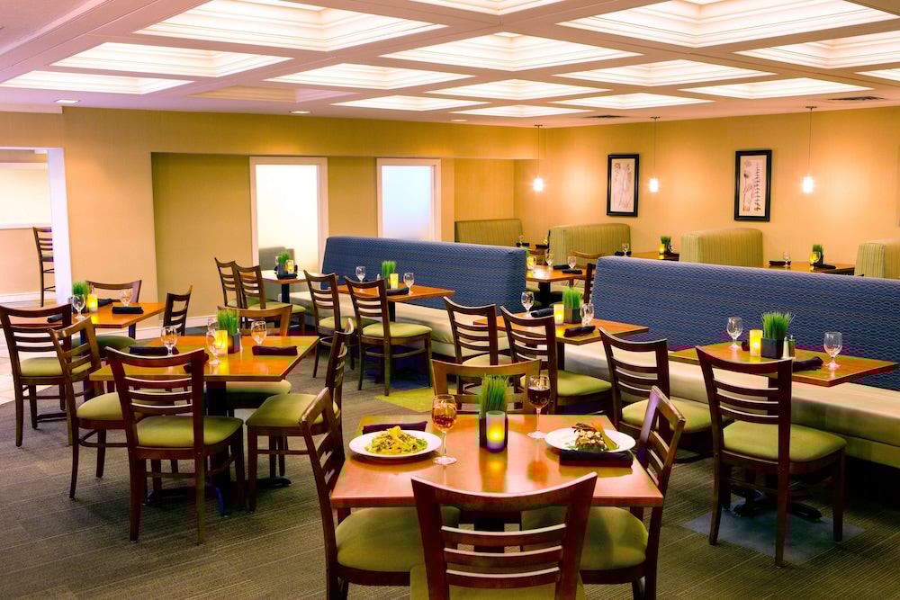 Doubletree By Hilton Portland Me 48/61