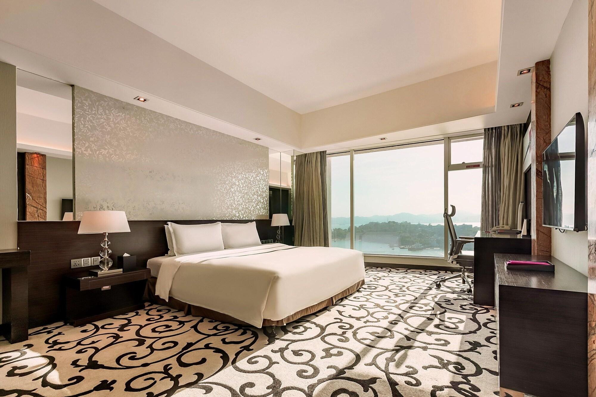 Family, Suite, Jangle View
