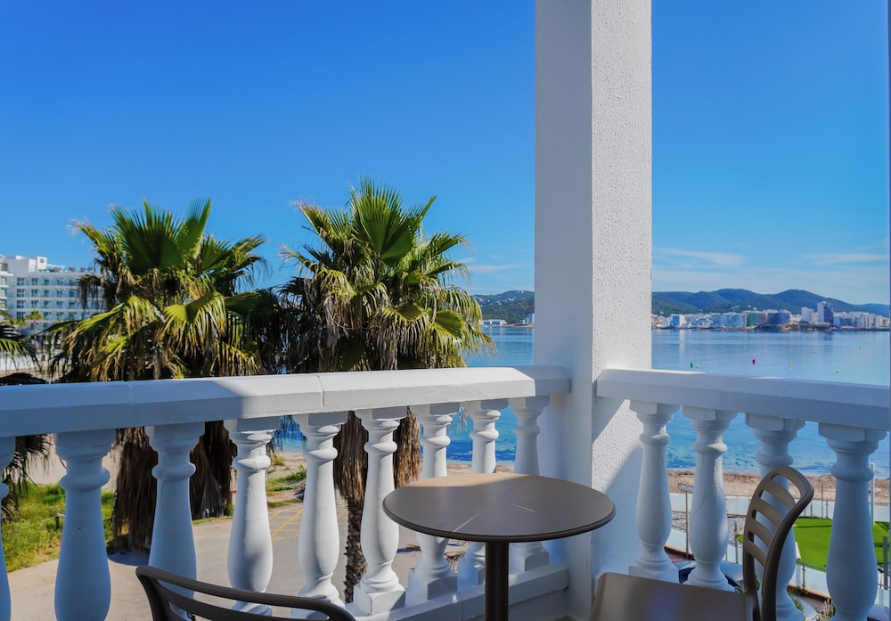 Beach Star Ibiza Hotel 58/78