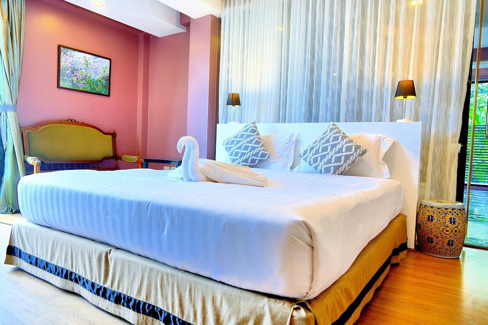 Phuket Moonlit Patong Bay Hideaway Hotel 14/50