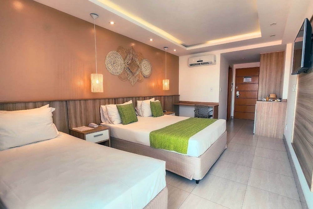 SUPERIOR, SUITE, CITY VIEW