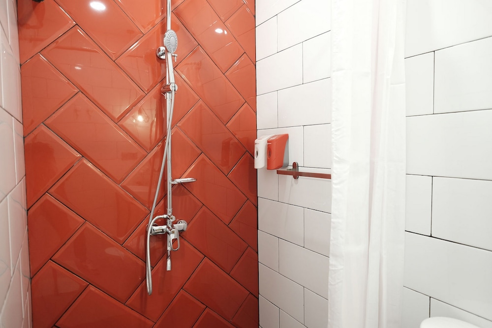 Reddoorz Plus @ Thamrin 40/50