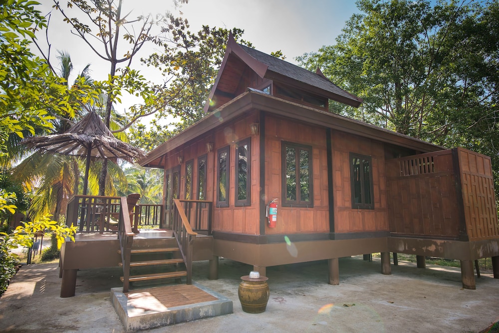 ThaiLife Wellness & Meditation Resort 3/80