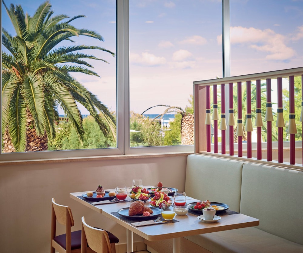 GranSerena Hotel 42/62