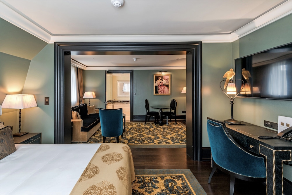 LOFT, SUITE