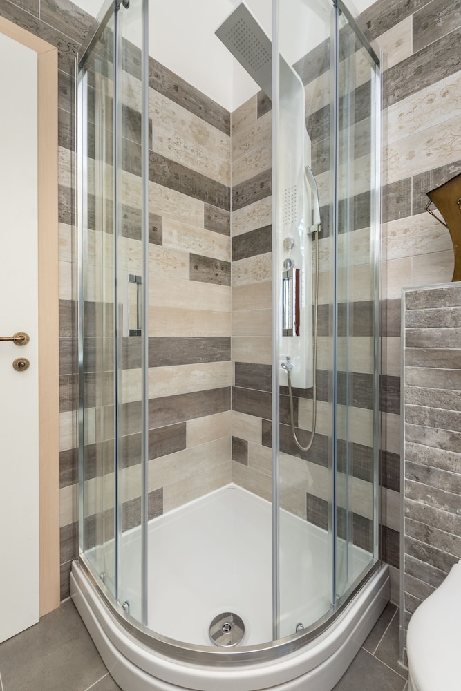 PIETRA ROSSA Luxury Rooms 61/66