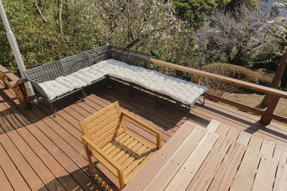 Open-Air Hot Spring Ryokan -Suikoen- [VR] 15/46