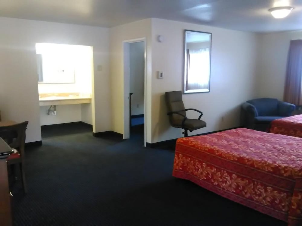 Holiday Motel Oakdale 14/66