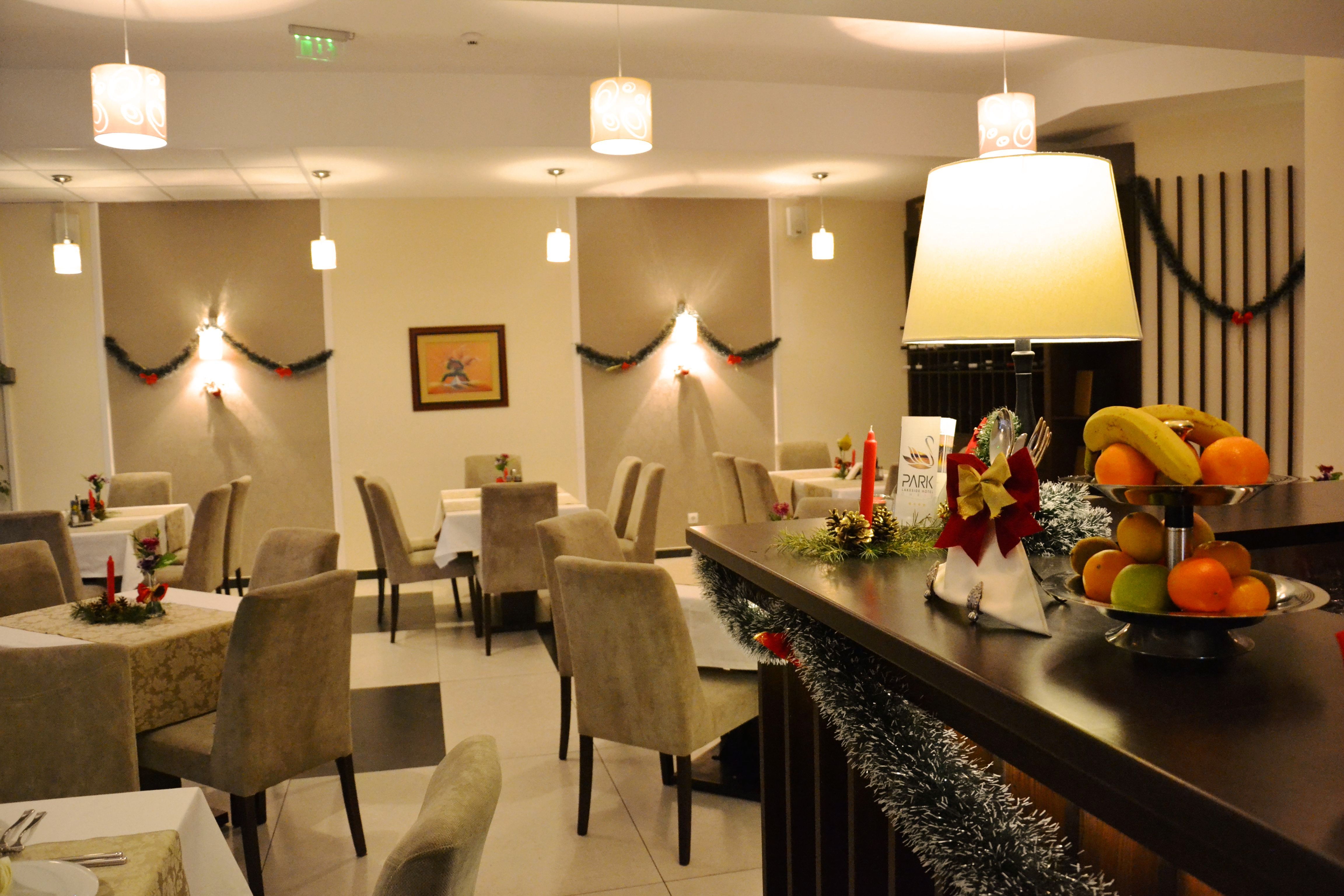 Park Lakeside Hotel 24/56