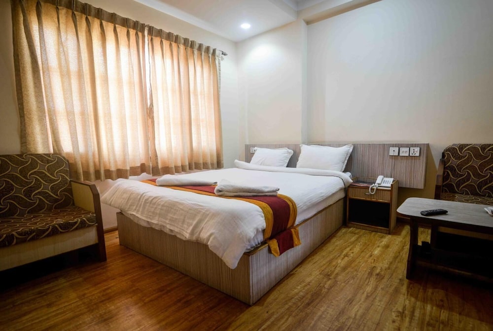 Hotel Shivam Plaza 8/30