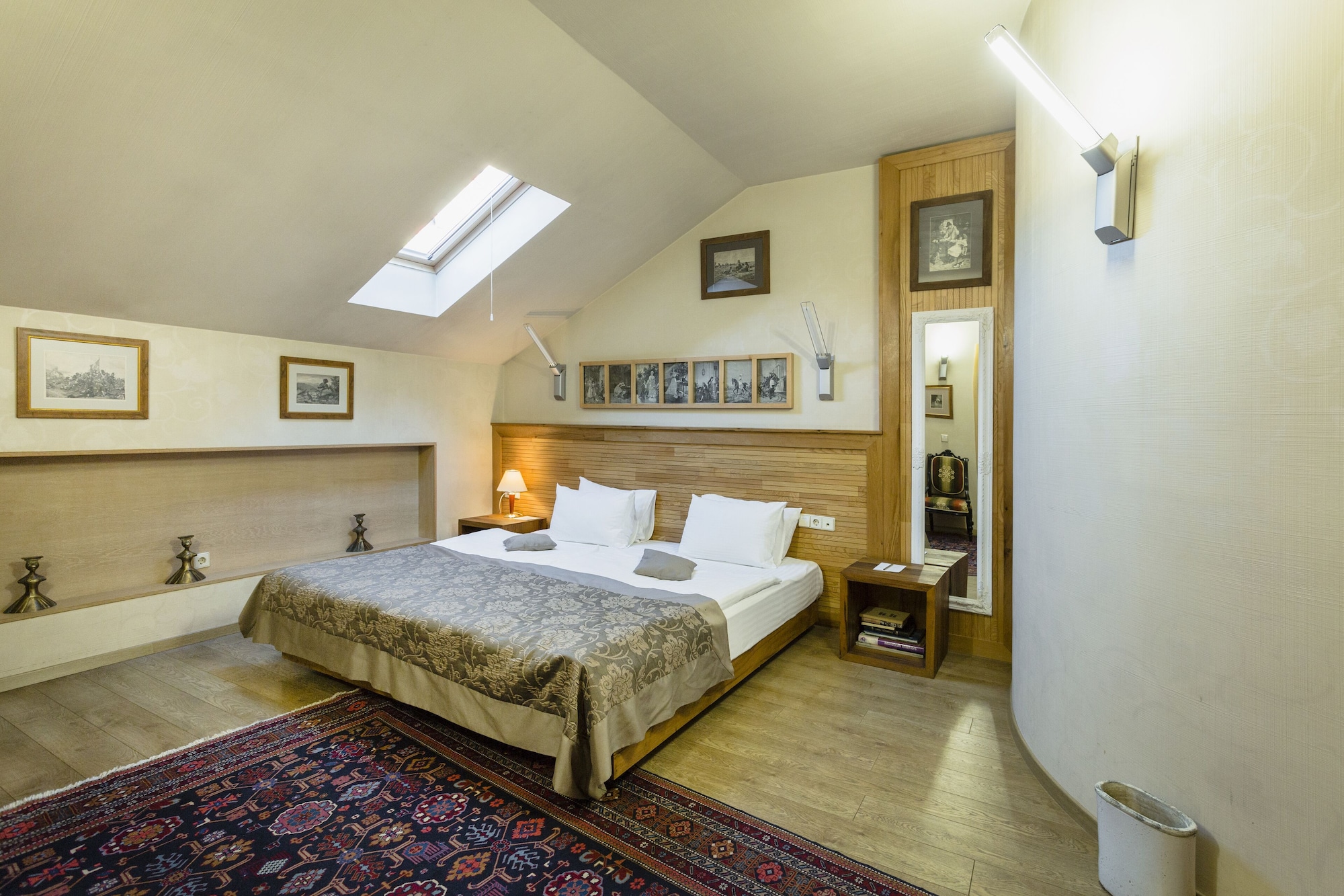 STANDARD, DOUBLE BED