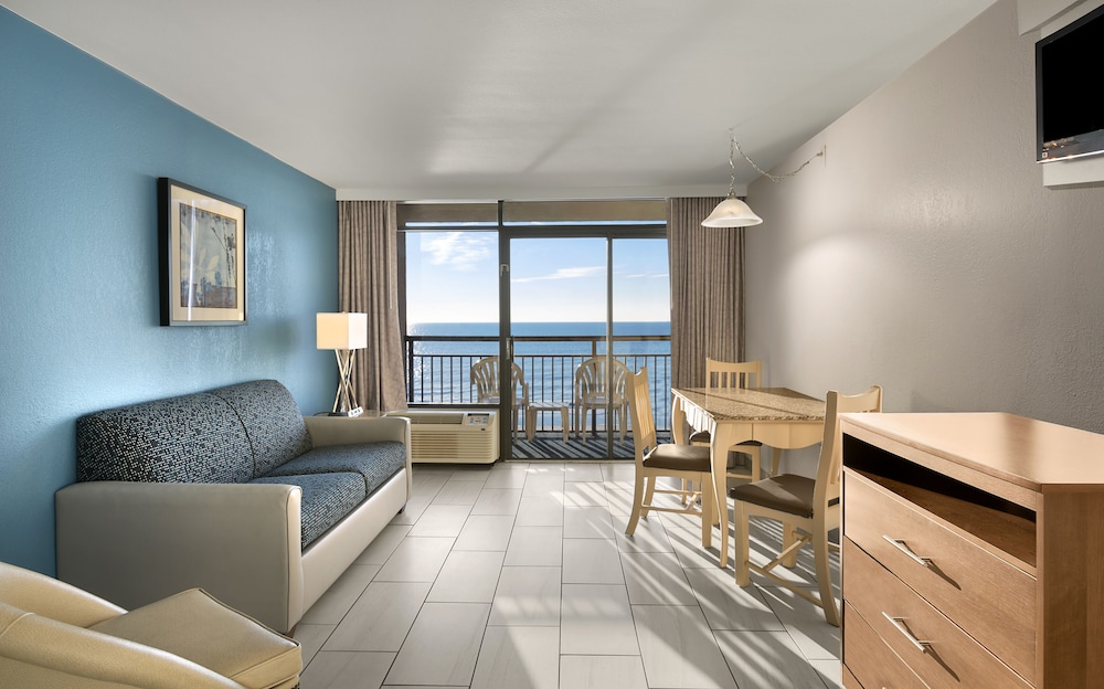 Captains Quarters Resort 44/72