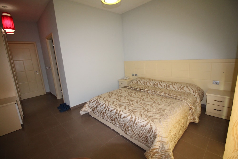 Hotel Piazza 19/50