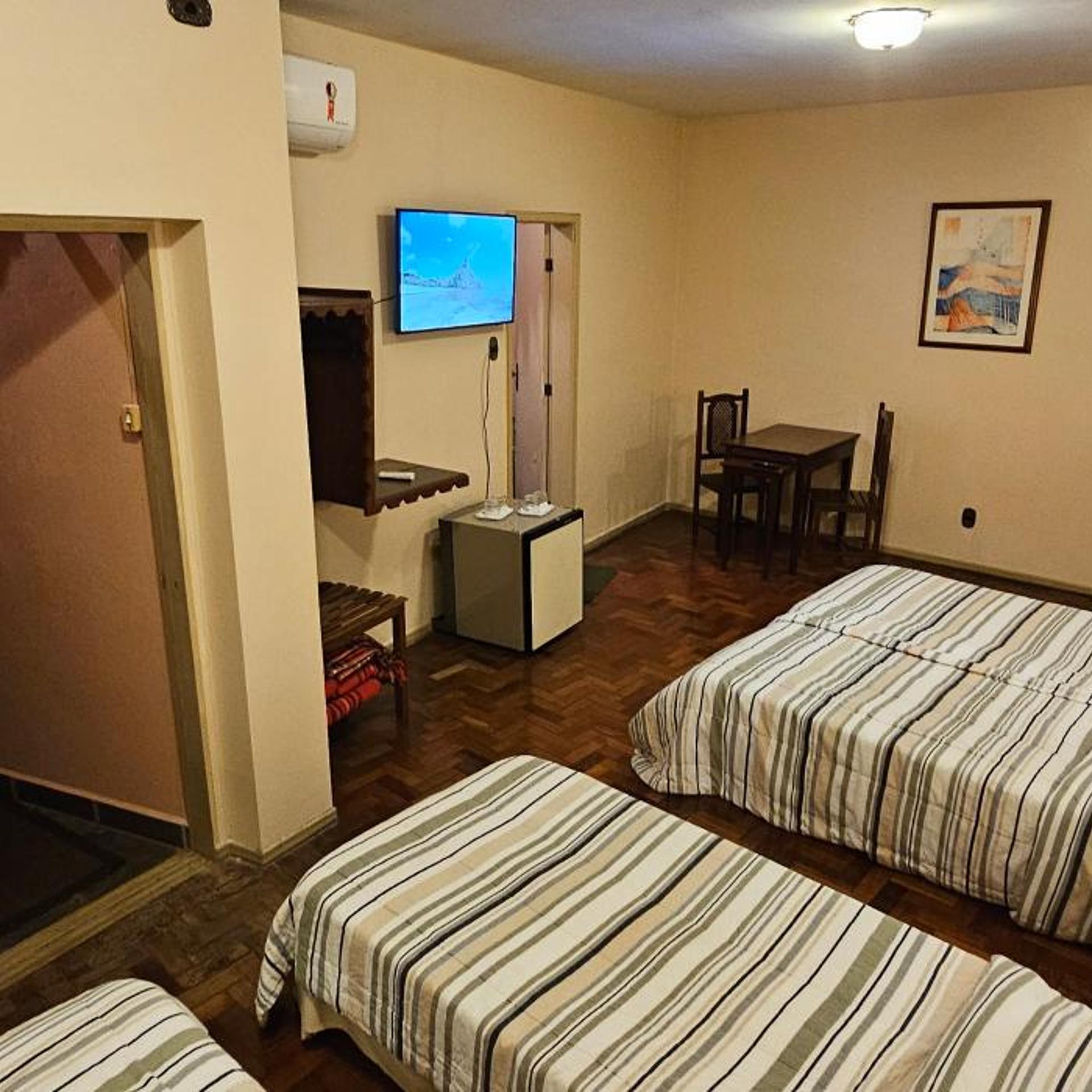 Hotel Colonial 9/44