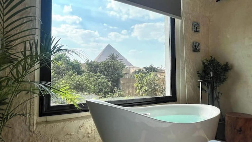 3 Pyramids View Inn 27/47