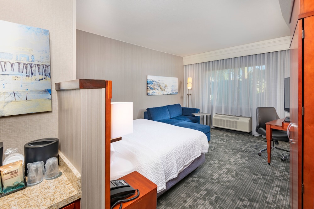 Courtyard By Marriott Santa Ana Orange County 10/53