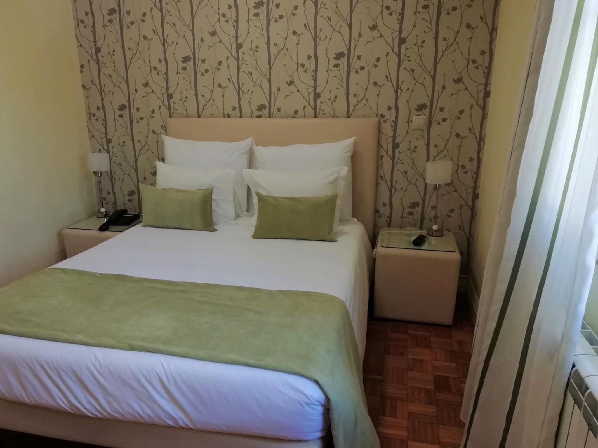 Adelaide Hotel 14/50