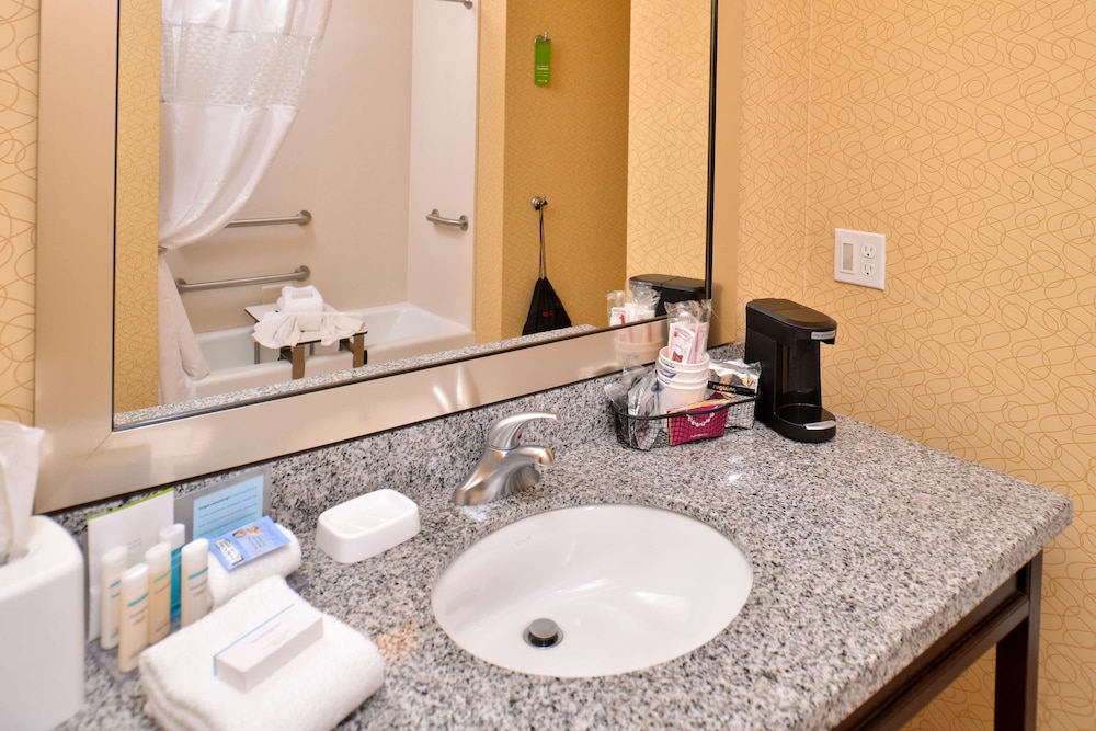 Hampton Inn Iowa City/University Area 49/58