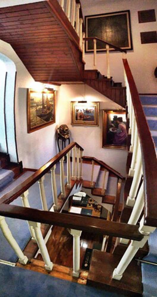 Hotel el Ancla 24/40
