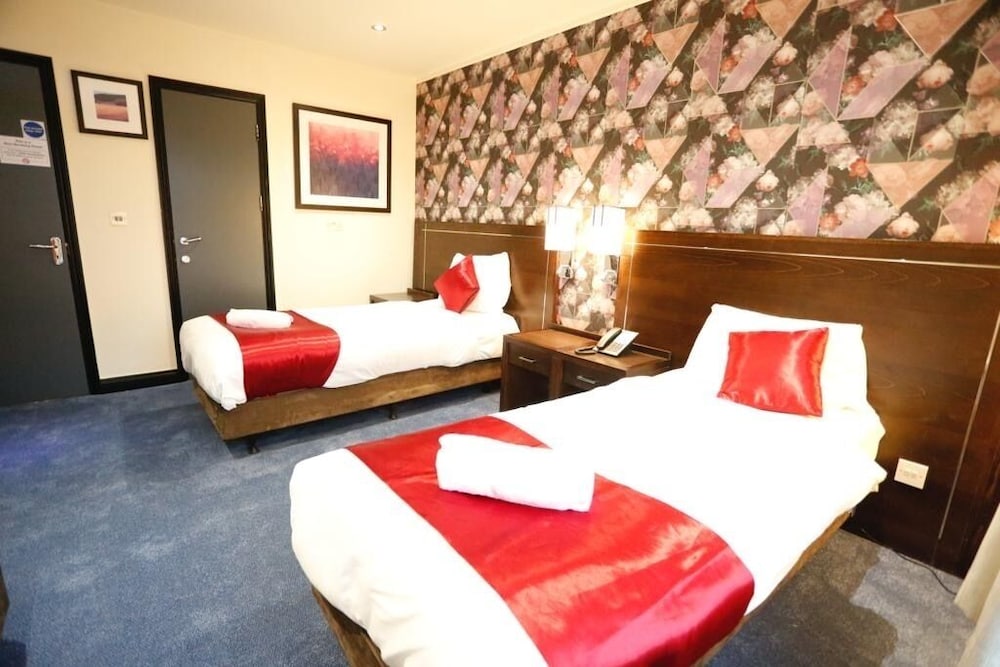 Acorn Lodge Gatwick Hotel 14/23