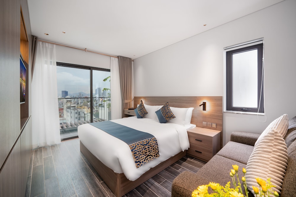 The Dream Suite 12/50