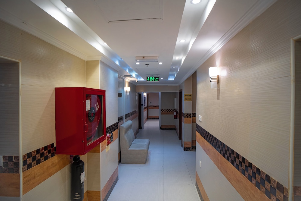 Al Sabkha Hotel 39/53
