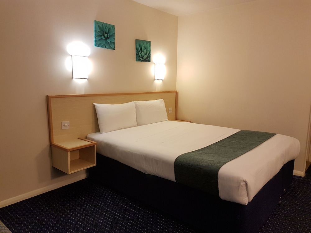 Days Inn by Wyndham Sutton Scotney North 11/29