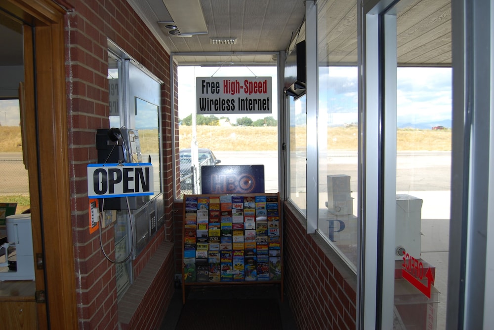 Budget Host 254 Inn Loveland 22/28