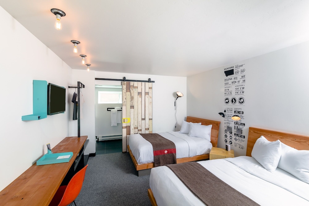 Standard, 2 Double Beds