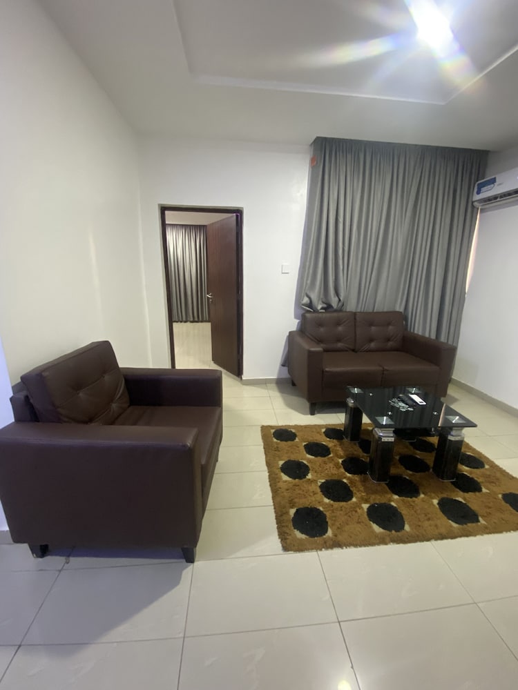Vatan & Santiago Resort 12/16