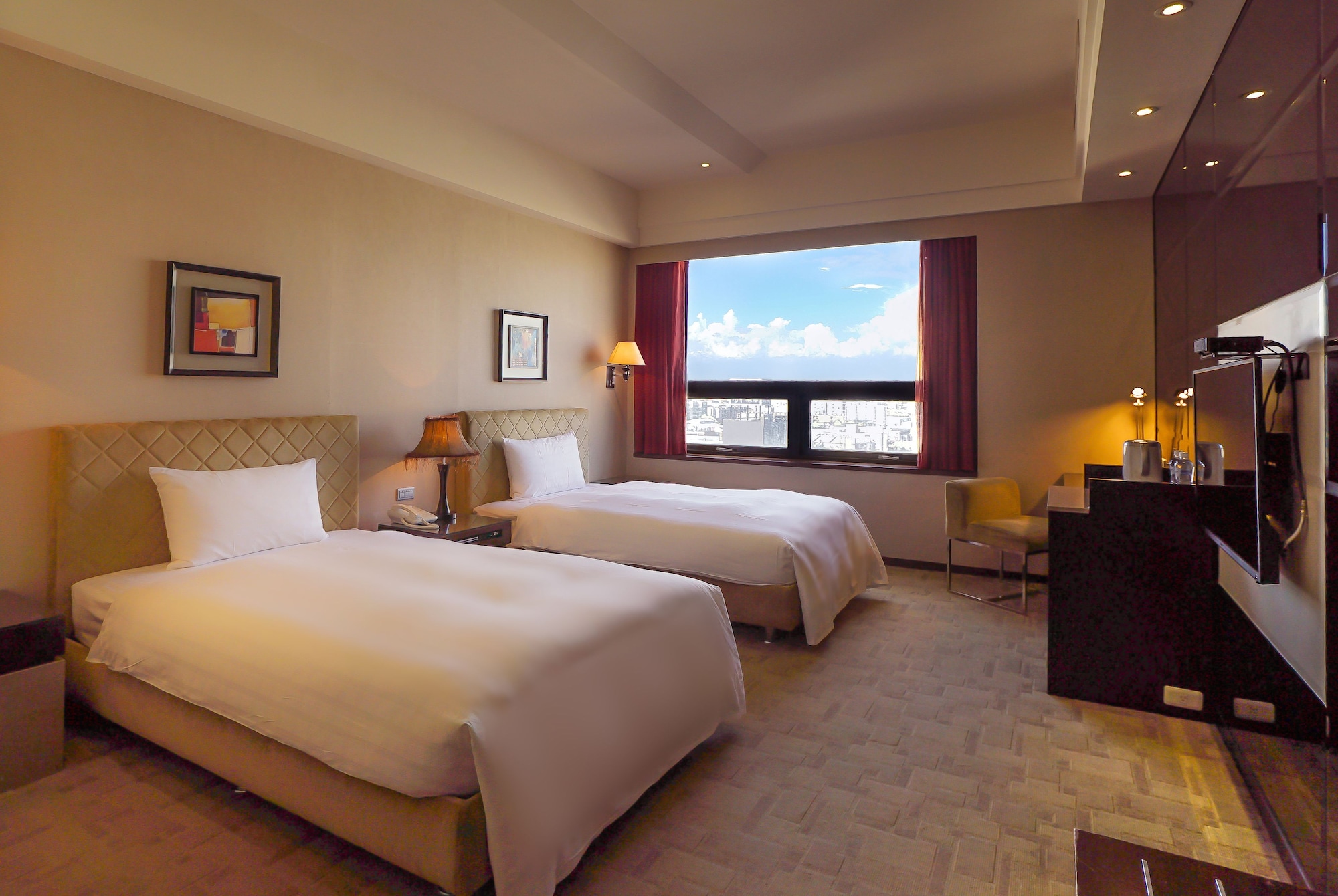 BUSINESS, TWIN BEDS